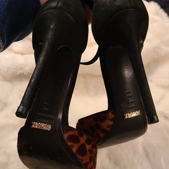 Schutz leather leopard 4 inch size 6 heals. - Picture 3 of 7